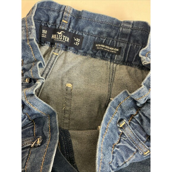 Hollister  Ultra High Rise Mom Jeans  Size 15 Juniors - Picture 4 of 4